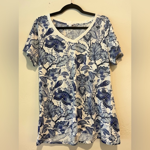 LuLaRoe Simply Comfortable Flowy Tee - Picture 1 of 6
